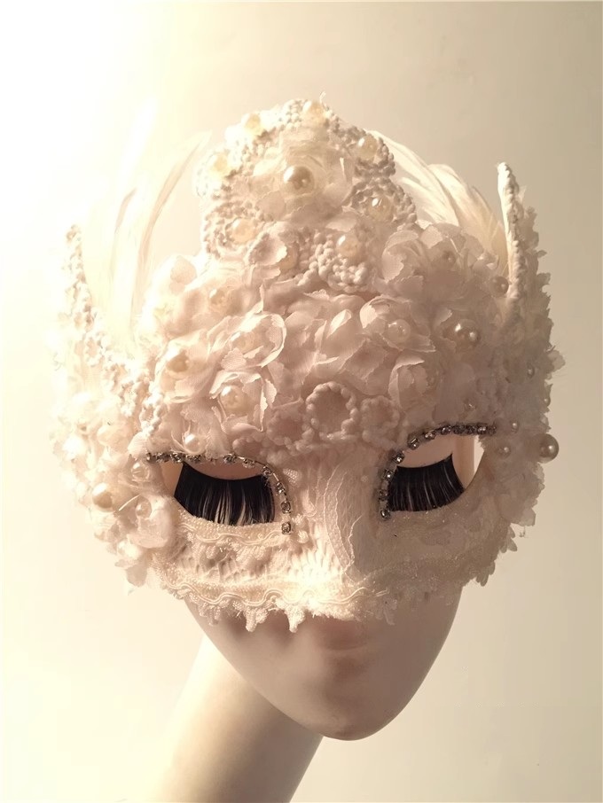 Beauty Makeup Ball White Feath - Beauty Halloween Makeup reseña y precio