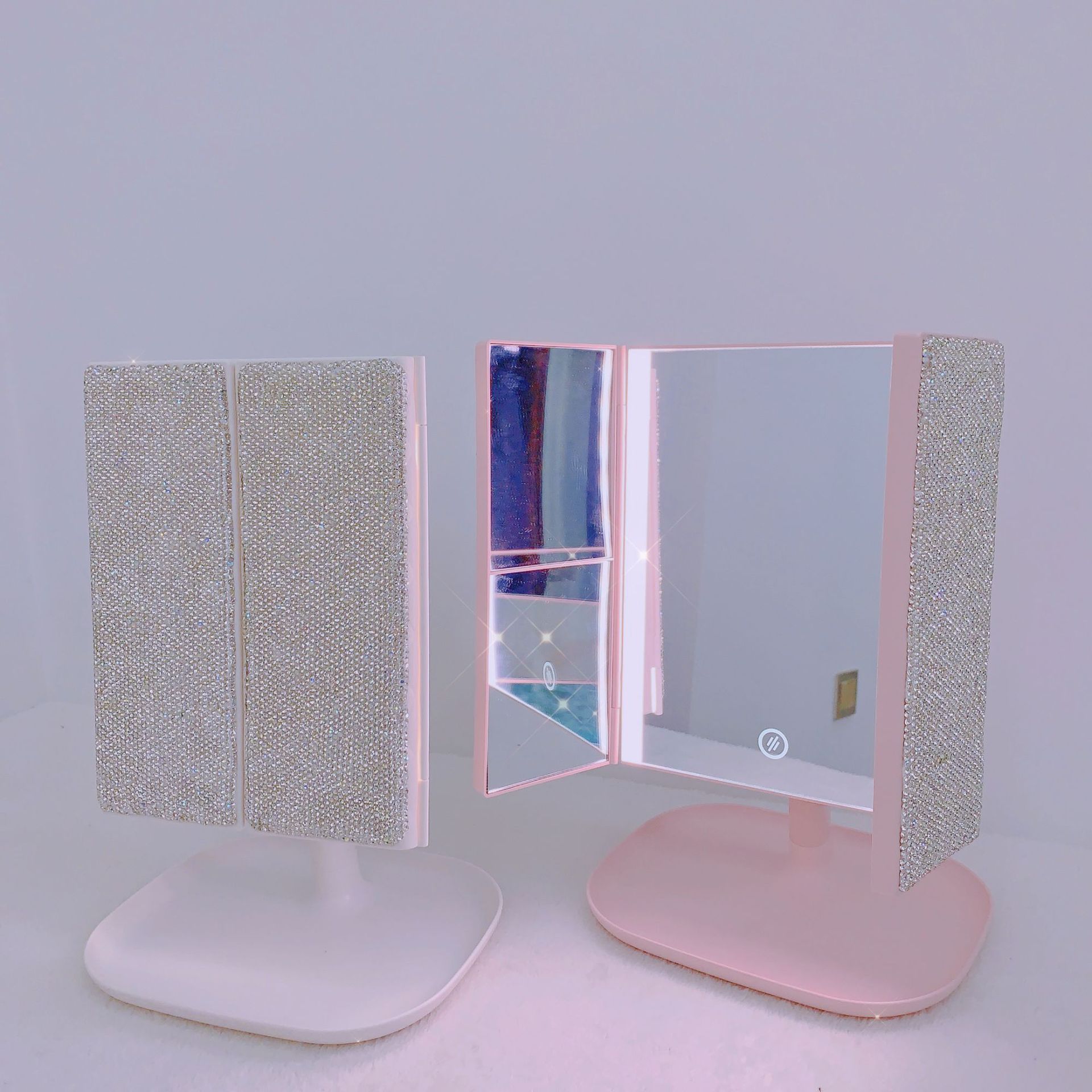 Trifold LED Makeup Mirror Beau - Beauty Forever Makeup reseña y precio